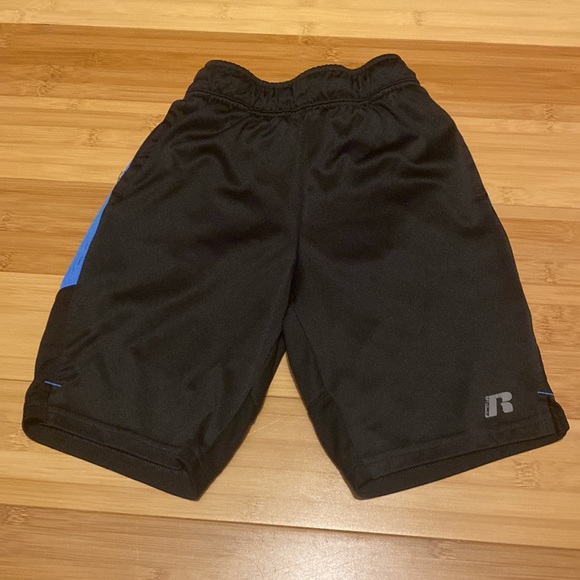 💙 Lot of 5 pairs of boys shorts - Picture 6 of 6